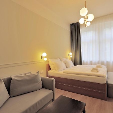 Hotel Kavalir カルロヴィ・ヴァリ エクステリア 写真