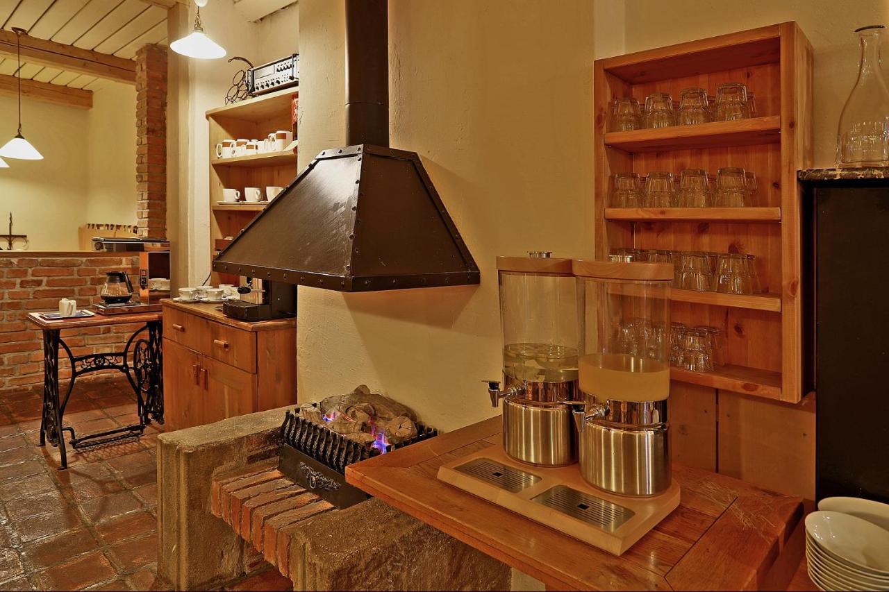 Hotel Kavalir カルロヴィ・ヴァリ エクステリア 写真