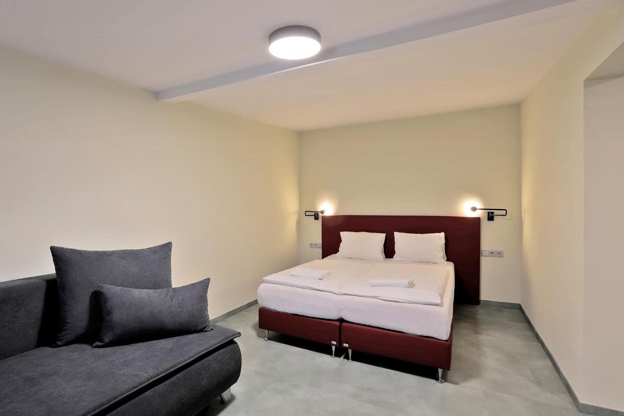 Hotel Kavalir カルロヴィ・ヴァリ エクステリア 写真