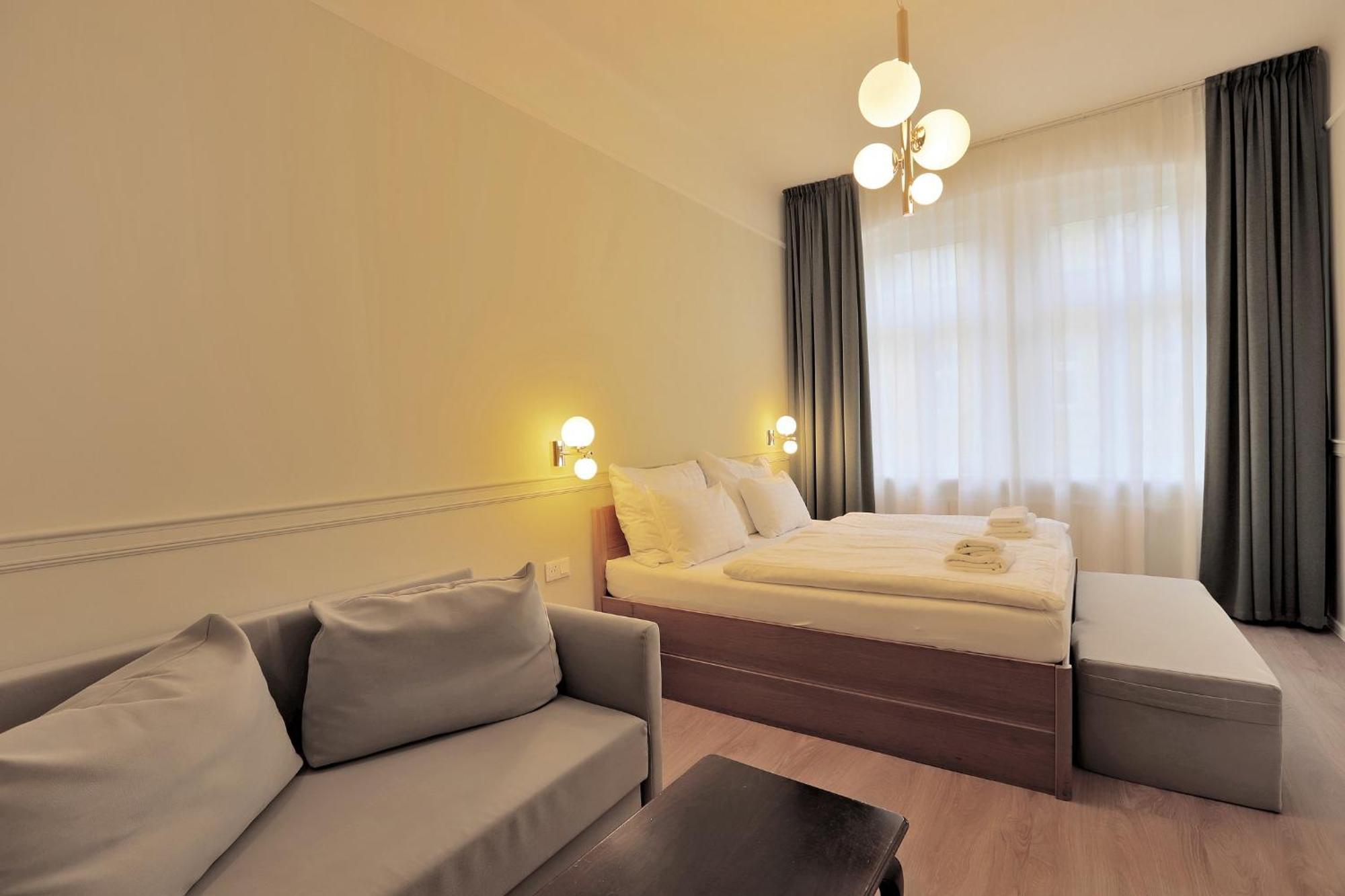 Hotel Kavalir カルロヴィ・ヴァリ エクステリア 写真