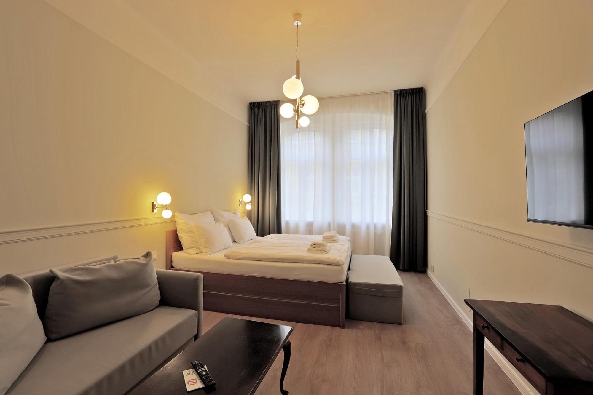 Hotel Kavalir カルロヴィ・ヴァリ エクステリア 写真