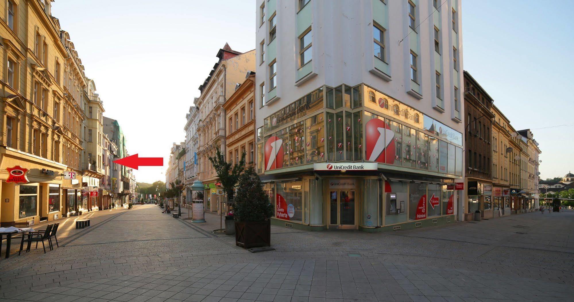 Hotel Kavalir カルロヴィ・ヴァリ エクステリア 写真